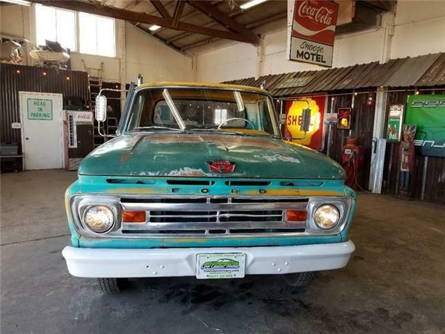 1962 Patina Ford F-350 Flatbed Truck