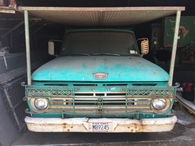 1962 Green Ford F-350 Cab & Chassis