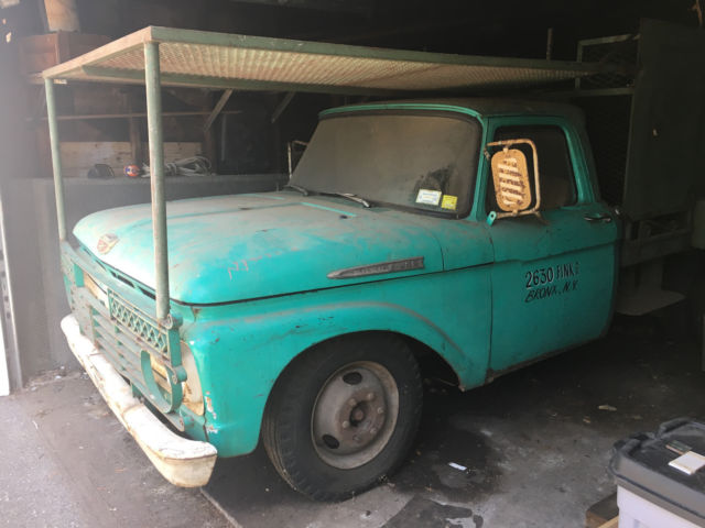 1962 Green Ford F-350 Cab & Chassis