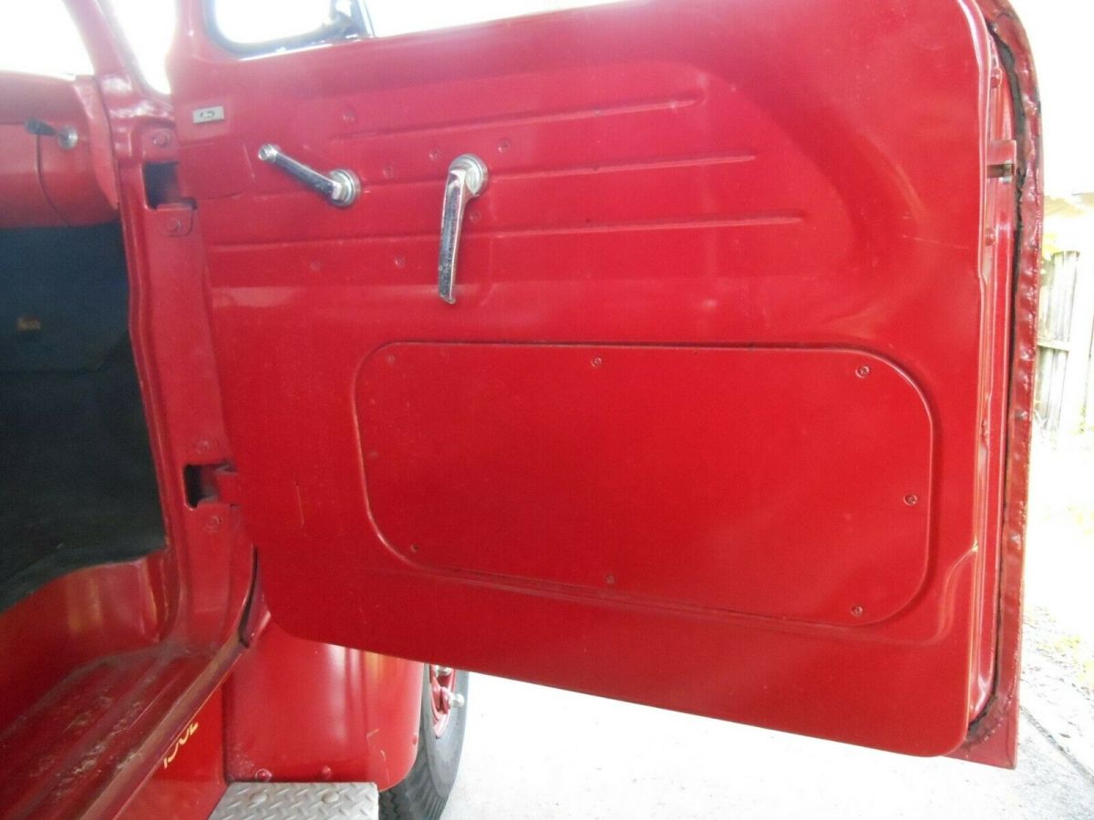 1962 Ford F800 Firetruck