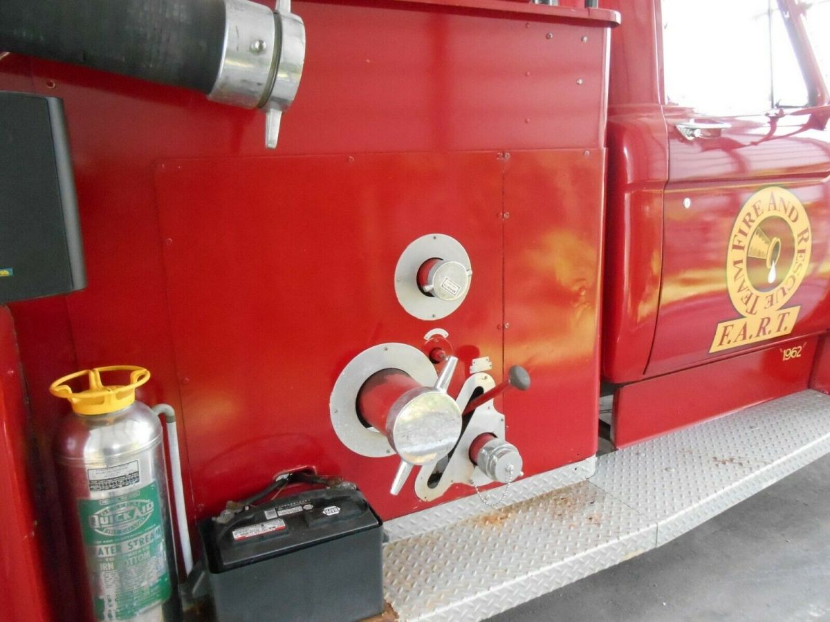 1962 Ford F800 Firetruck