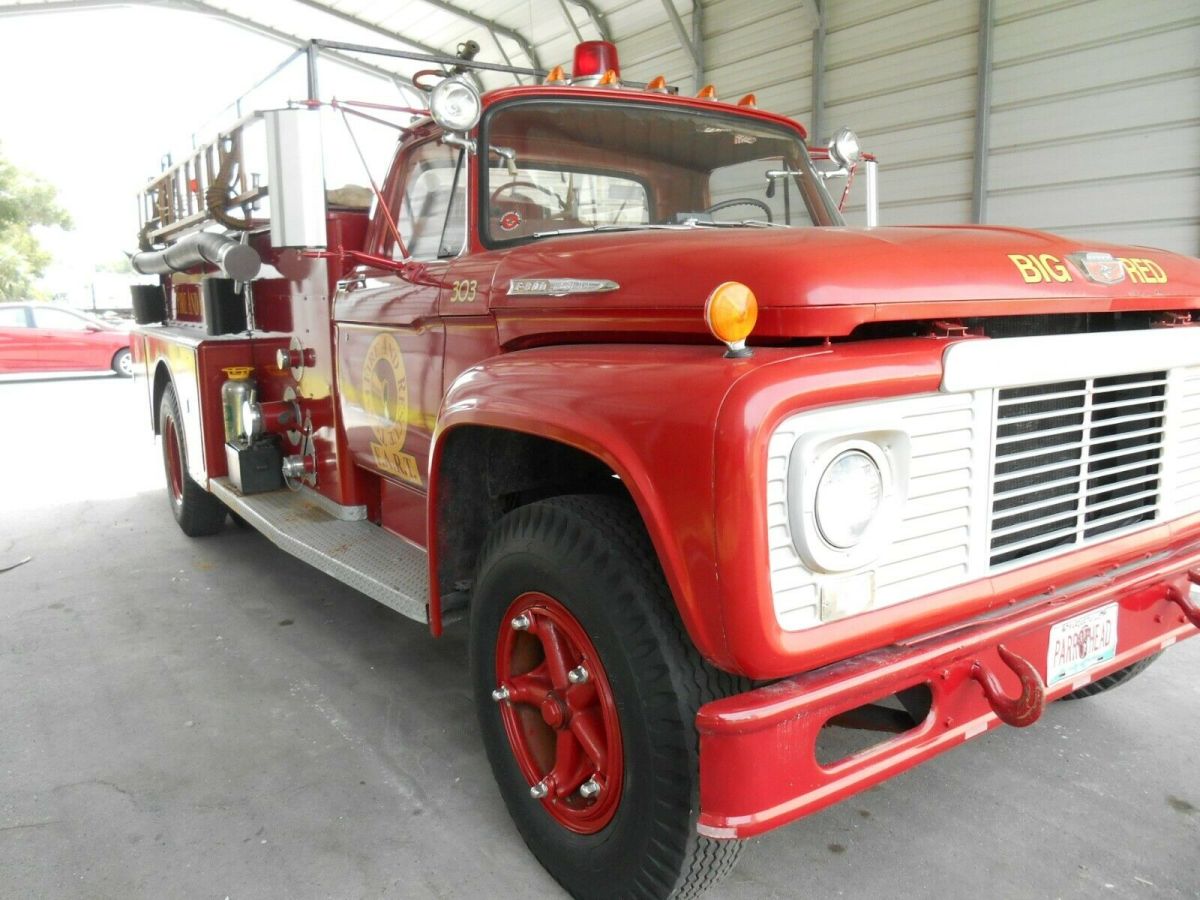 1962 Ford F800 Firetruck