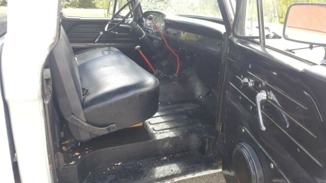 1962 White Ford F-100 Standard Cab Pickup