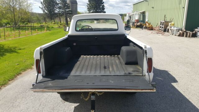 1962 White Ford F-100 Standard Cab Pickup