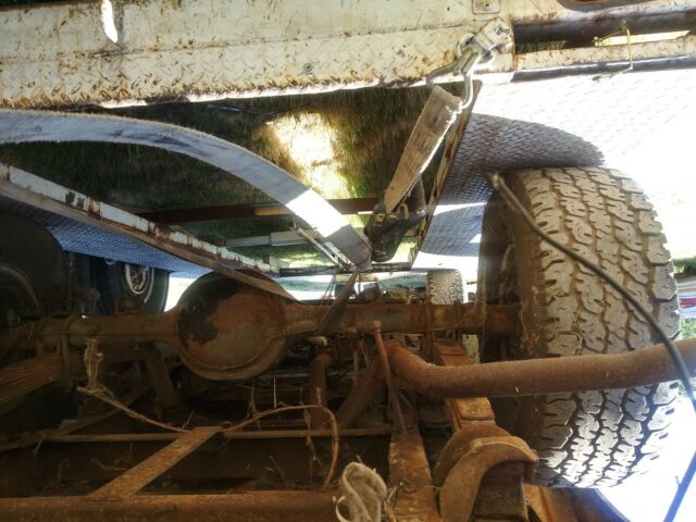 1962 White Ford F-100 Pickup Truck