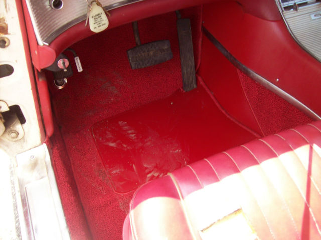 1962 White Ford Thunderbird Coupe