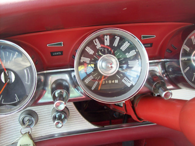 1962 White Ford Thunderbird Coupe
