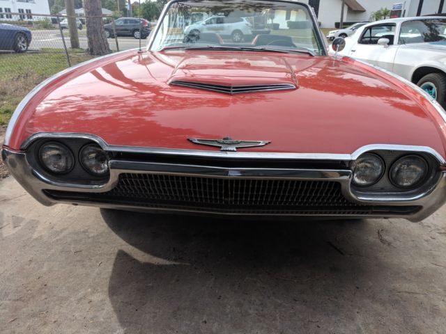1962 Ford Thunderbird
