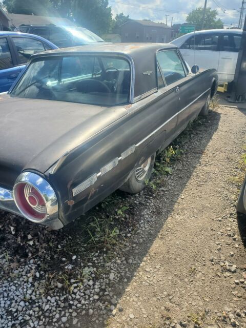 1962 Ford Thunderbird