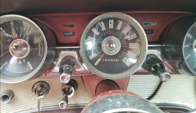 1962 White Ford Thunderbird Coupe