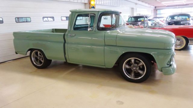 1962 Green GMC G10 --