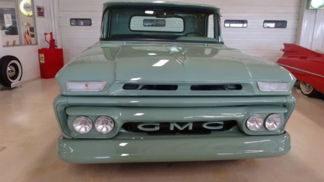 1962 Green GMC G10 --