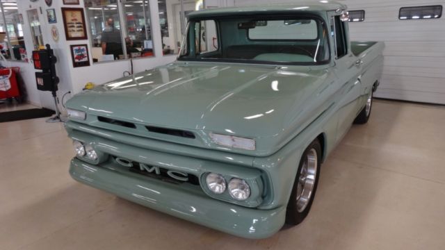 1962 Green GMC G10 --