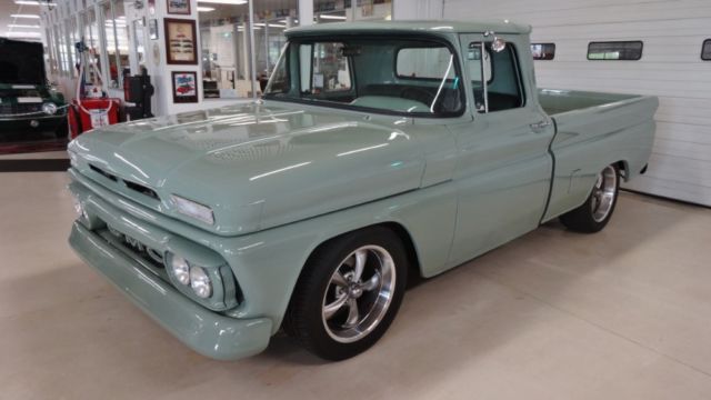 1962 Green GMC G10 --