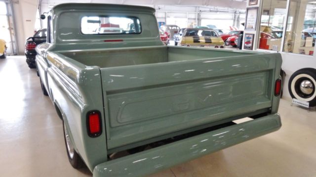 1962 Green GMC G10 --