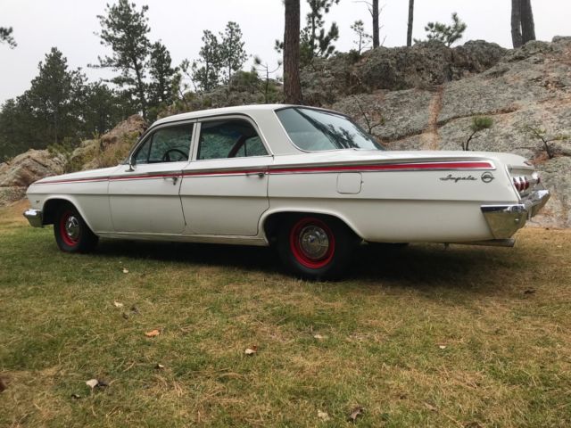 1962 White Chevrolet Impala