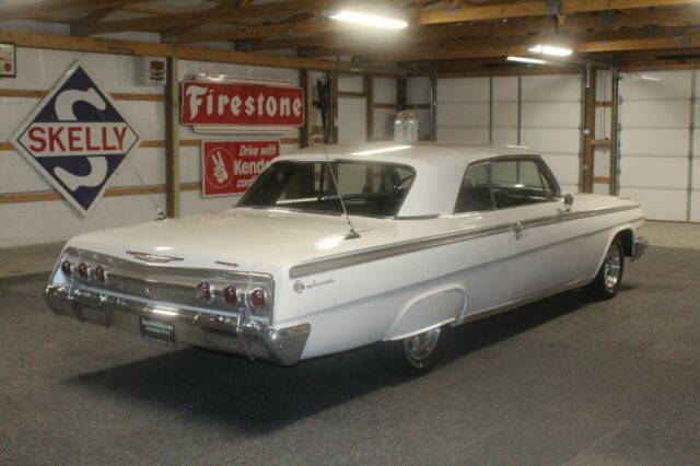 1962 White Chevrolet Impala Coupe