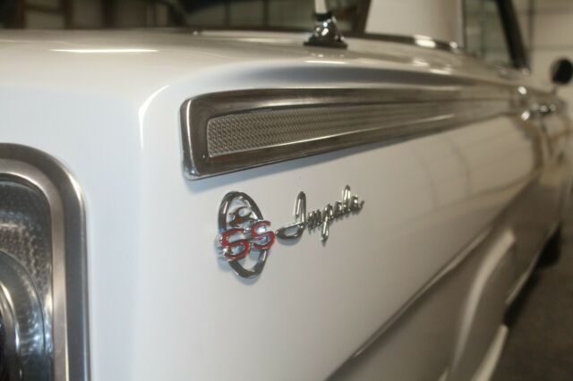 1962 White Chevrolet Impala Coupe