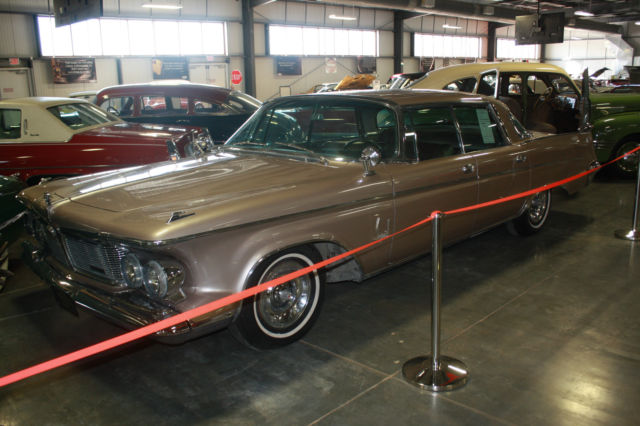 1962 Rosewood Chrysler Imperial Hardtop Sedan 4 Door