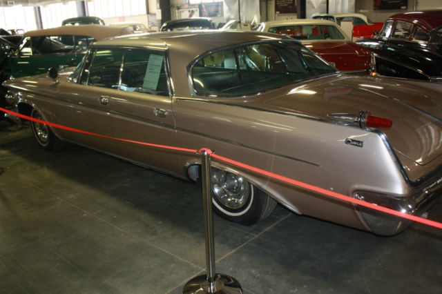 1962 Rosewood Chrysler Imperial Hardtop Sedan 4 Door