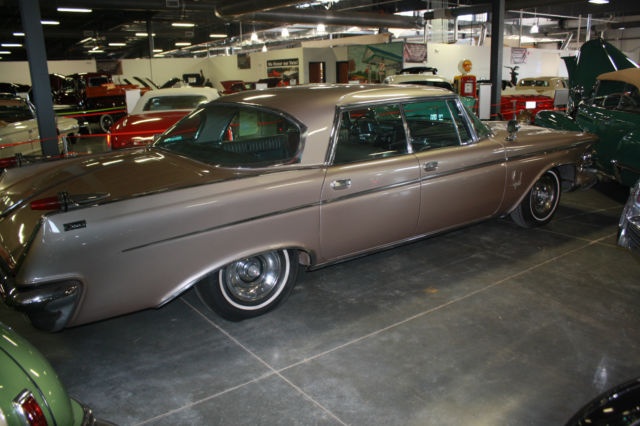 1962 Rosewood Chrysler Imperial Hardtop Sedan 4 Door