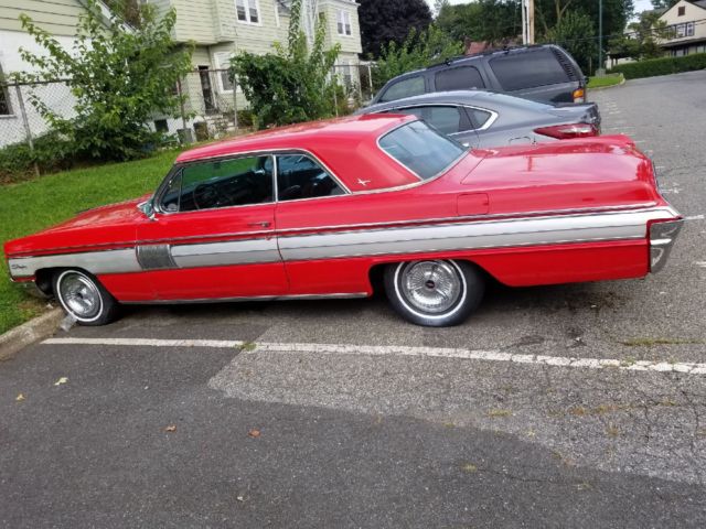 1962 Oldsmobile Starfire Coupe