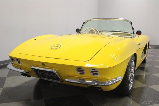 1962 Green Chevrolet Corvette