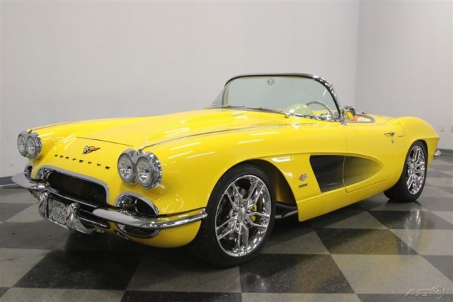 1962 Green Chevrolet Corvette