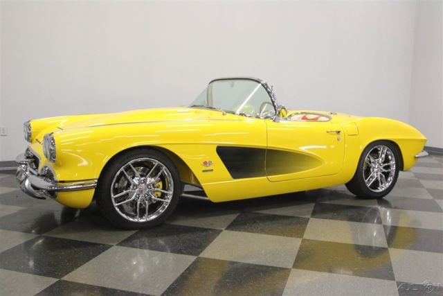 1962 Green Chevrolet Corvette