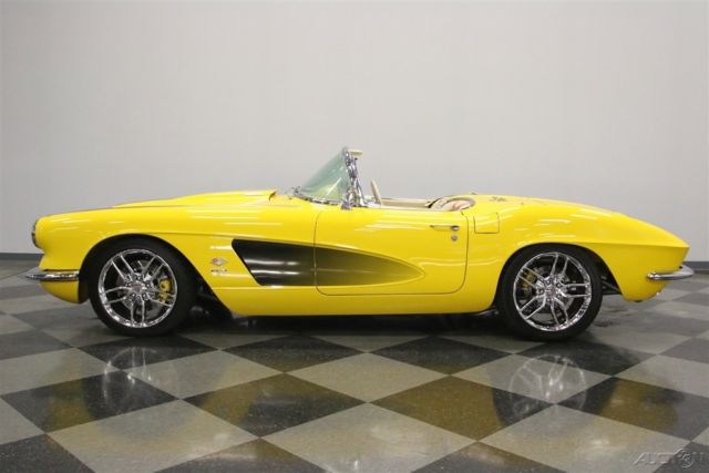 1962 Green Chevrolet Corvette