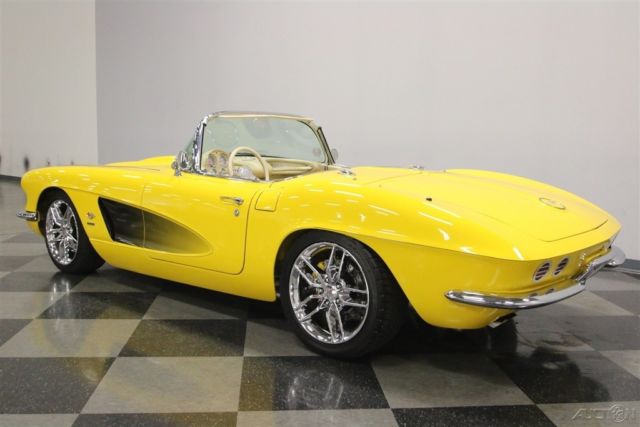 1962 Green Chevrolet Corvette