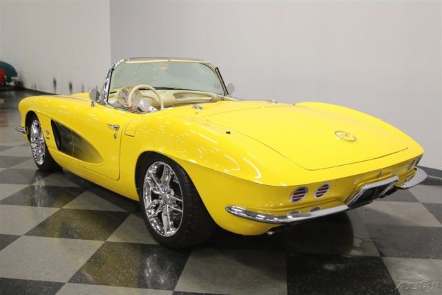 1962 Green Chevrolet Corvette