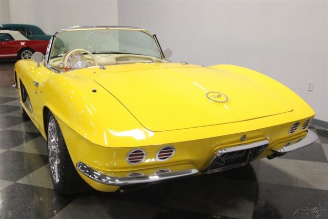 1962 Green Chevrolet Corvette