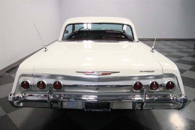 1962 White Chevrolet Impala