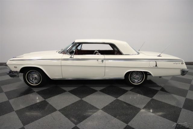 1962 White Chevrolet Impala