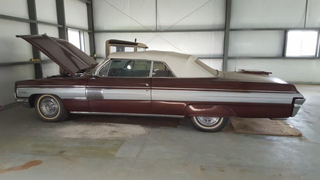 1962 Oldsmobile Starfire Convertible