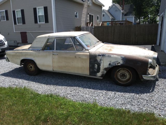 1962 Studebaker Hawk Hardtop/Sportscar