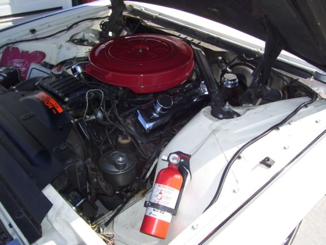 1962 WIMBELDON WHITE Ford Thunderbird Coupe