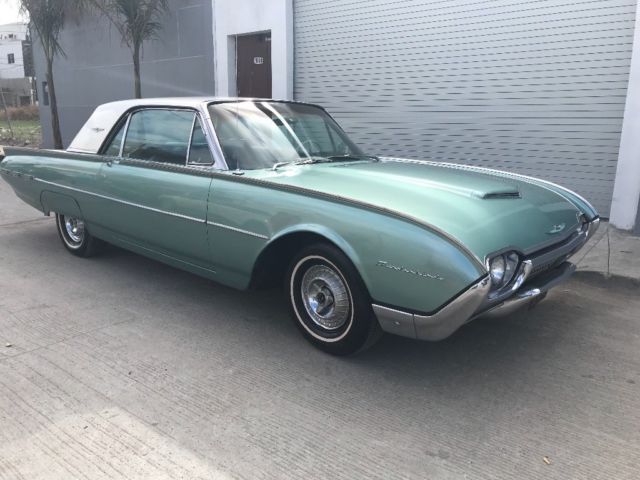 1962 Ford Thunderbird Coupe