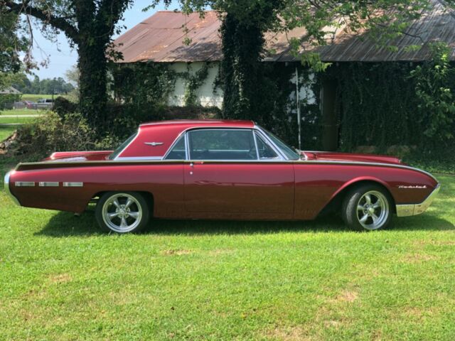 1962 Ford Thunderbird