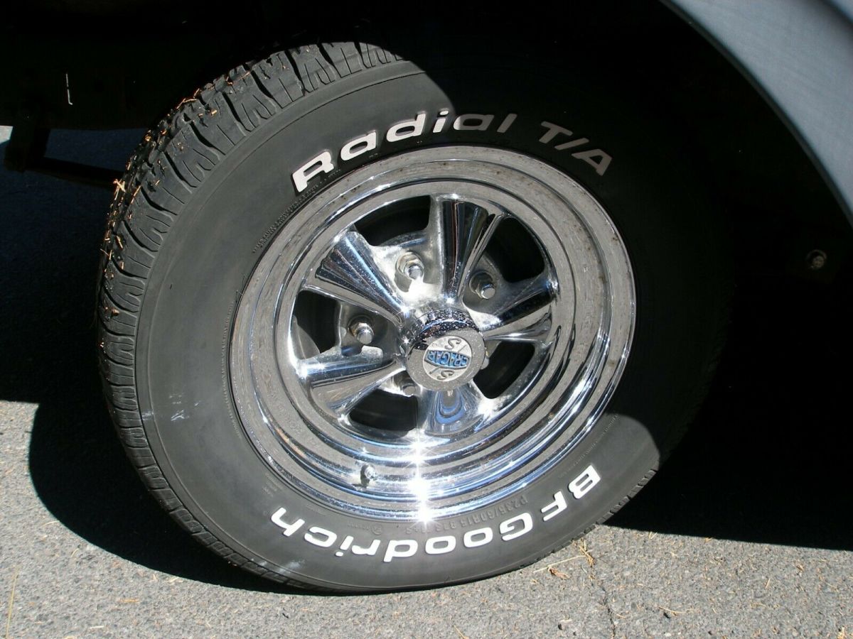 1962 Ford F-100 Standard Cab Pickup