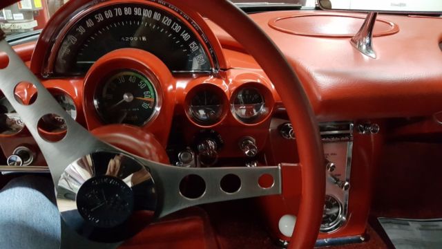 1962 White Chevrolet Corvette Convertible