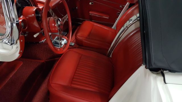 1962 White Chevrolet Corvette Convertible