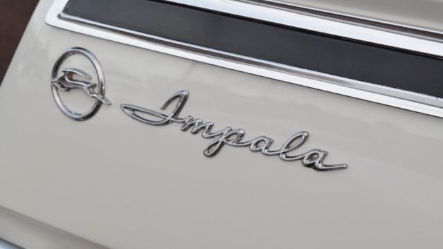 1962 White Chevrolet Impala