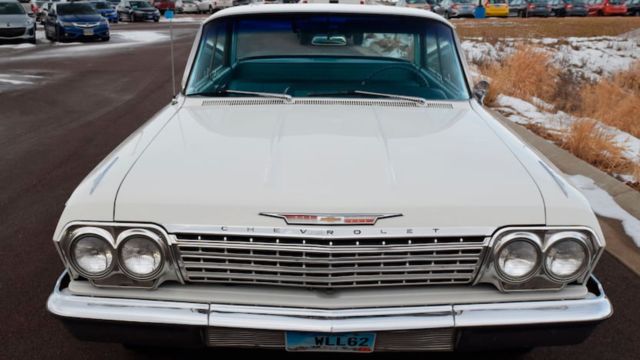 1962 White Chevrolet Impala
