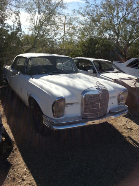 1963 White Mercedes-Benz S-Class Coupe