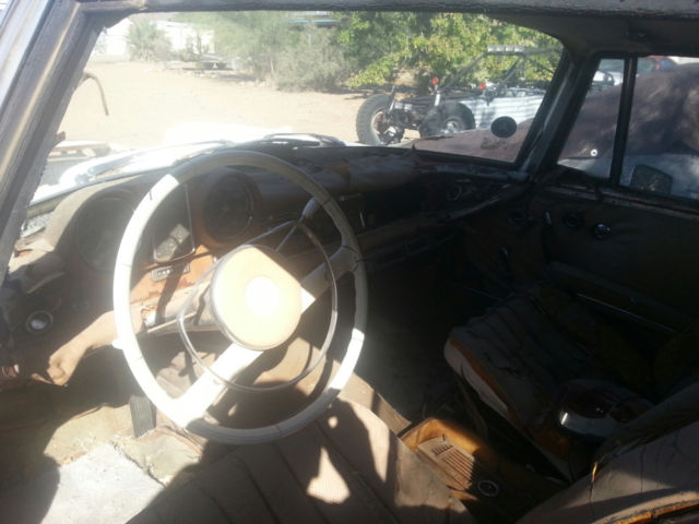 1963 White Mercedes-Benz S-Class Coupe