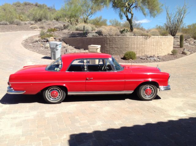 1963 Red Mercedes-Benz S-Class Coupe