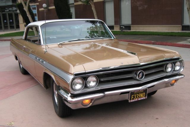 1963 Gold Buick Wildcat Coupe