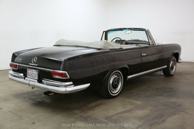 1963 Black Mercedes-Benz 220SE